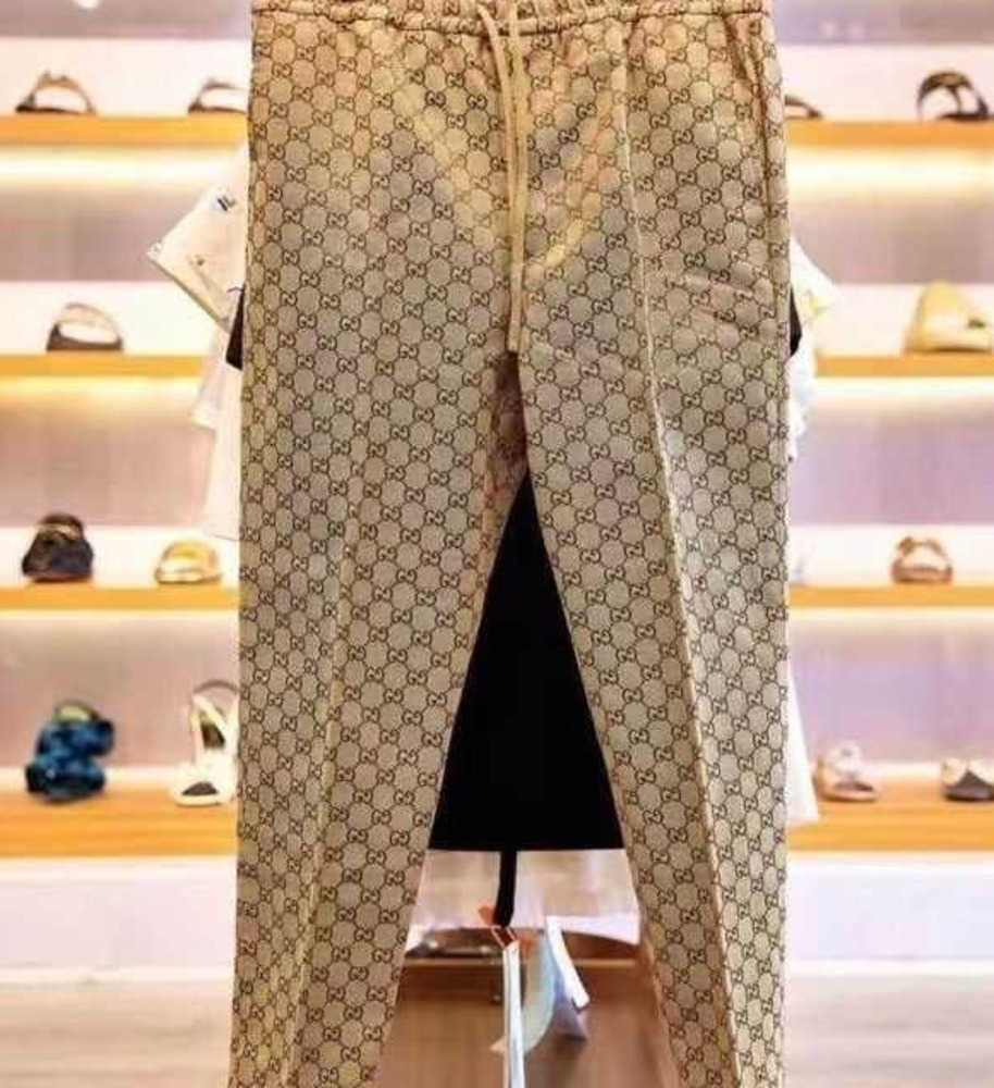 Designer fashion Men's Pants High quality wide leg casual pants letter print free-shipping, Wheat color
Designer fashion Men's Pants High quality wide leg casual pants letter print free-shipping, Wheat color