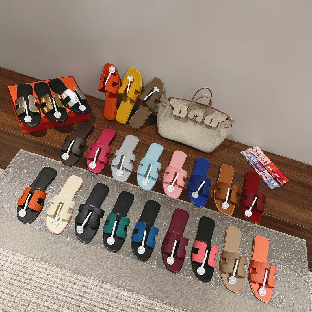 2023 Top Quality Genuine Designer Slippers Leather Same Style for Women's Summer Outwear Leisure Vacation Beach Slippers Spring Flat Shoes, 22
2023 Top Quality Genuine Designer Slippers Leather Same Style for Women's Summer Outwear Leisure Vacation Beach Slippers Spring Flat Shoes, 22