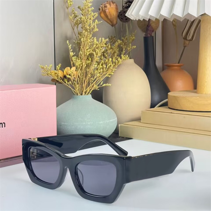 Eyewear sunglasses for men retro designer glasses valentine s day gift popular leopard print lentes de sol oval womans sunglasses anti sunburn PJ091 C23
Eyewear sunglasses for men retro designer glasses valentine s day gift popular leopard print lentes de sol oval womans sunglasses anti sunburn PJ091 C23