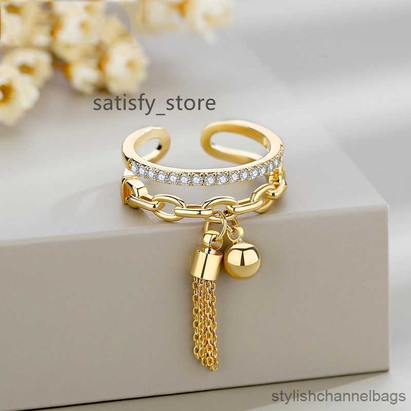 Band Rings Trendy Hollow Jewelry Ball Shaped Pendant Open Ring for Women Men Gold Color Belt Spider Adjustable Finger Party Wedding Gift
Band Rings Trendy Hollow Jewelry Ball Shaped Pendant Open Ring for Women Men Gold Color Belt Spider Adjustable Finger Party Wedding Gift