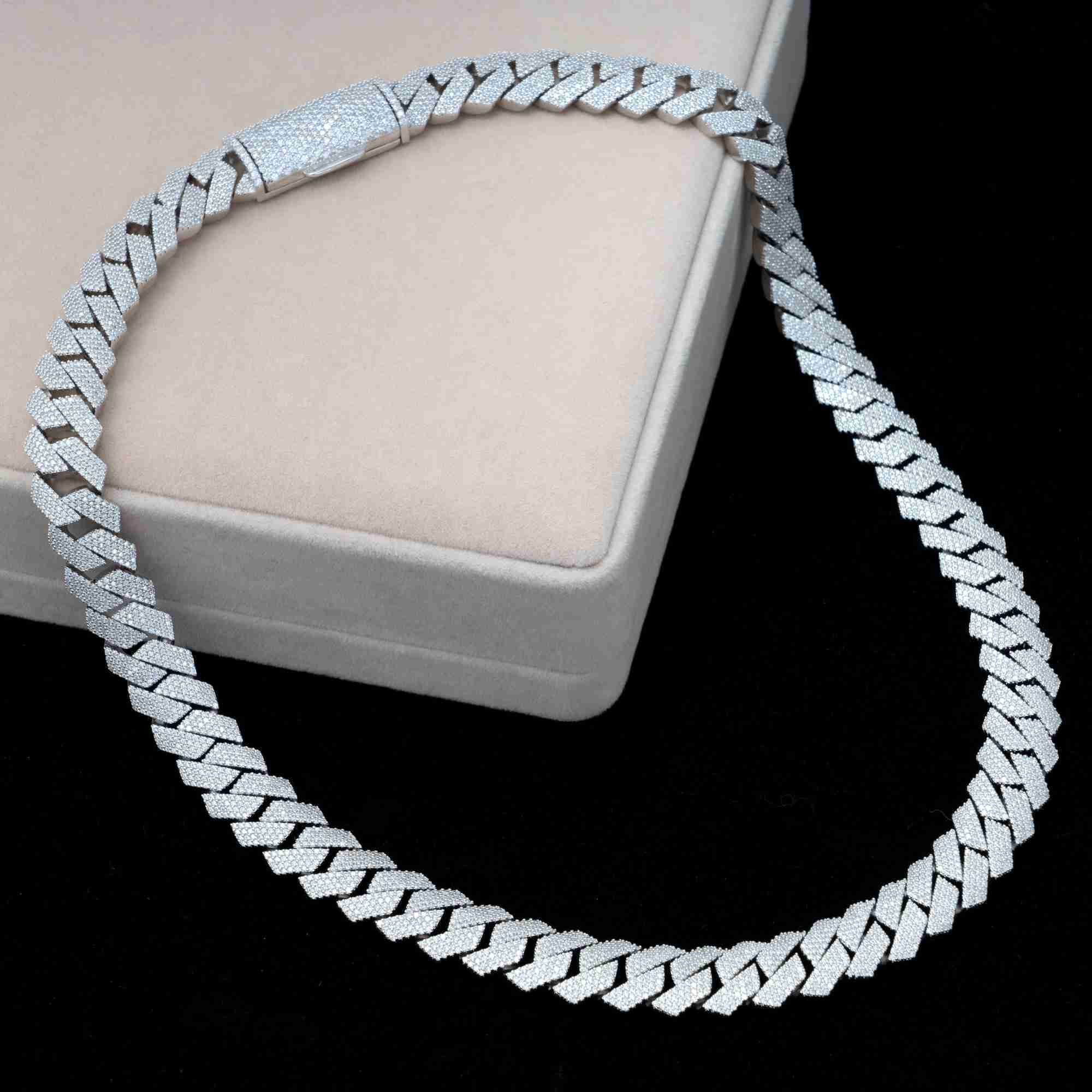 Bussdown Necklace 15mm Width Moissanite Diamond 925 Sterling Silver Necklace Vvs Cuban Link Chain Iced Out Necklace Cuban Chain
Bussdown Necklace 15mm Width Moissanite Diamond 925 Sterling Silver Necklace Vvs Cuban Link Chain Iced Out Necklace Cuban Chain