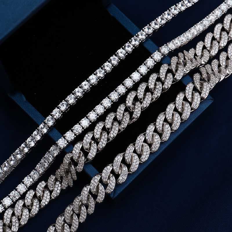11mm Mens Miami Cuban Moissanite Diamond Cut Royal Link Chain Necklace 925 Sterling Silver
11mm Mens Miami Cuban Moissanite Diamond Cut Royal Link Chain Necklace 925 Sterling Silver