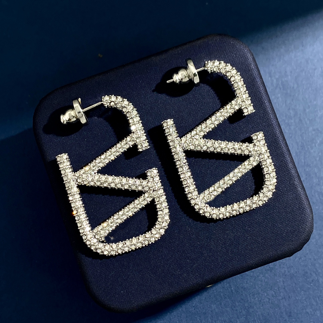 Letter V Metal logo Earrings Stud Earing Women V Earring Luxury Designer pearl Women Jewelry Orecchini 74