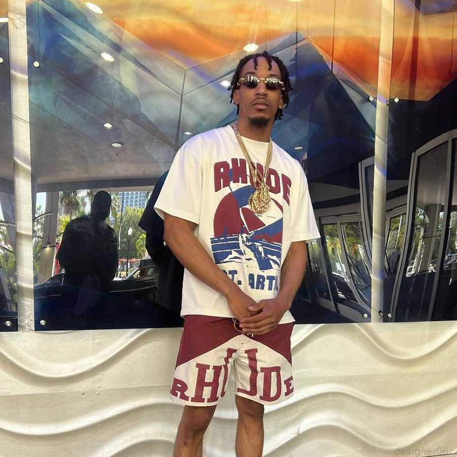 Men's T-Shirts High quality collection RHUDE letter floral cartoon print short sleeved men's casual loose fitting T-shirt, 249 meter apricot
Men's T-Shirts High quality collection RHUDE letter floral cartoon print short sleeved men's casual loose fitting T-shirt, 249 meter apricot