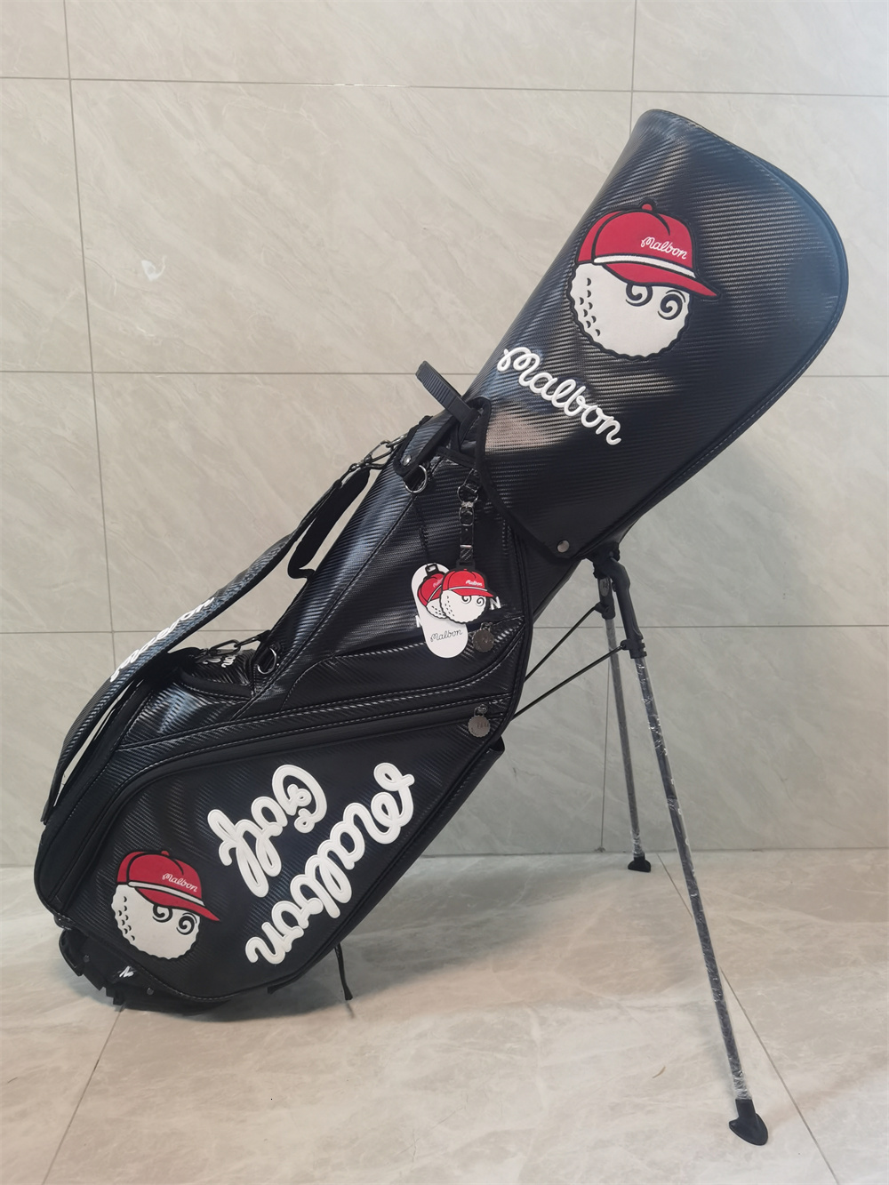 Golf Bags Sport Golf Bag Malbon Caddy Stand Package Golf Clubs Bag White Black Green Brown Color with 2 Covers 230620
Golf Bags Sport Golf Bag Malbon Caddy Stand Package Golf Clubs Bag White Black Green Brown Color with 2 Covers 230620