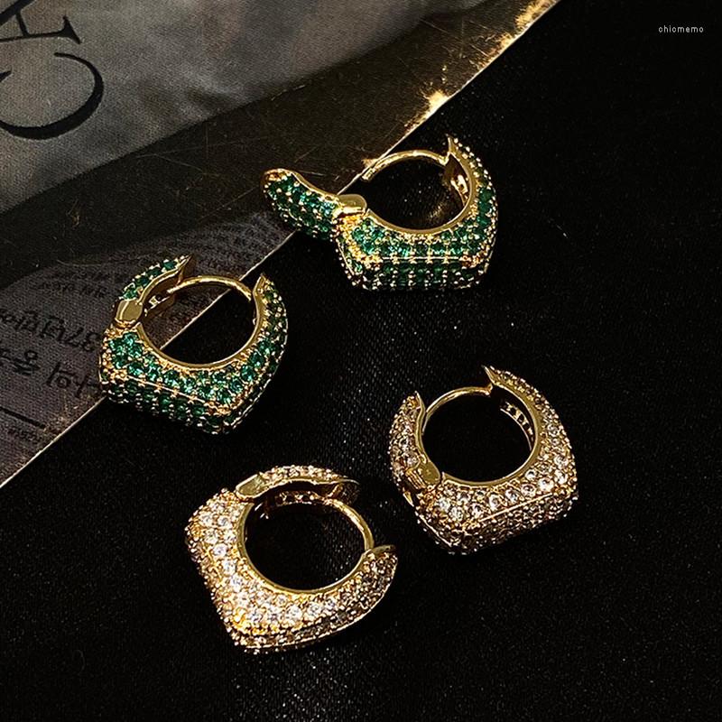 Stud Earrings Niche And Luxurious Design With A Sense Of Luxury High-end Micro Inlaid Square Cool Refined Temperament Earrings.
Stud Earrings Niche And Luxurious Design With A Sense Of Luxury High-end Micro Inlaid Square Cool Refined Temperament Earrings.