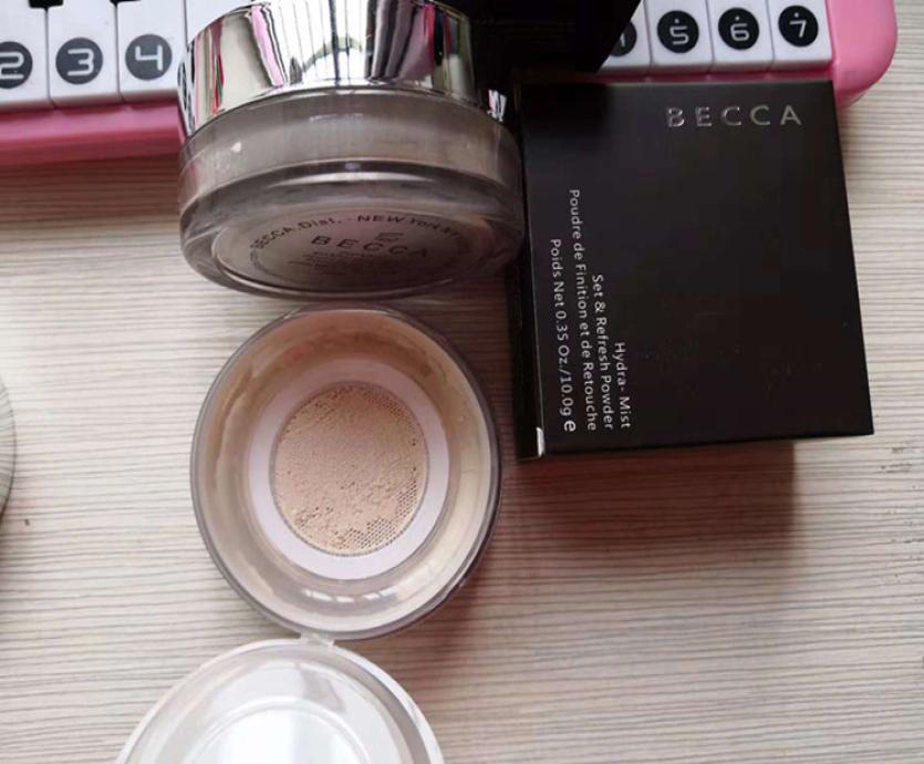 IN STOCK face powerd Black technology HYDRAMIST SET REFRESH POWDER6639440, Light yellow
IN STOCK face powerd Black technology HYDRAMIST SET REFRESH POWDER6639440, Light yellow