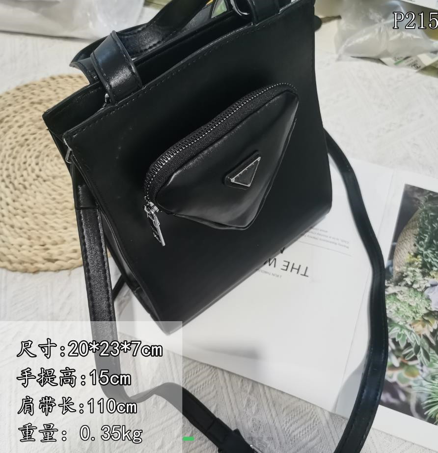 New Bucket bag leather all-in-one portable large capacity single shoulder straddle bags, 20*23*7cm
New Bucket bag leather all-in-one portable large capacity single shoulder straddle bags, 20*23*7cm