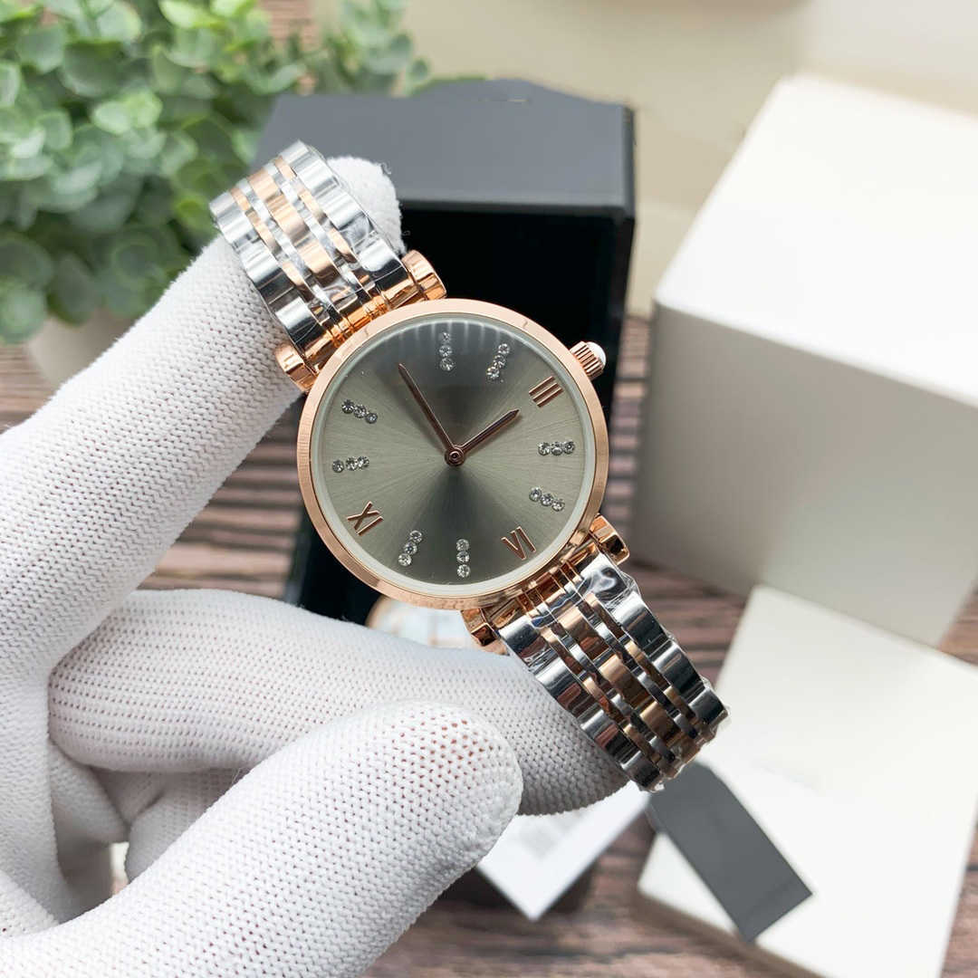 Fashion Designer Watch Men And Women Sapphire Steel Belt Movement Quartz Clock Luxury Gift Men Watches
Fashion Designer Watch Men And Women Sapphire Steel Belt Movement Quartz Clock Luxury Gift Men Watches