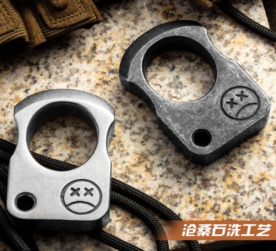 Alloy Steel Outdoor Survival Tool EDC Tactical Tool Multifunctional Ring Pendant Ring Pendant Window Breaker Titanium Edc6218325, Black
Alloy Steel Outdoor Survival Tool EDC Tactical Tool Multifunctional Ring Pendant Ring Pendant Window Breaker Titanium Edc6218325, Black