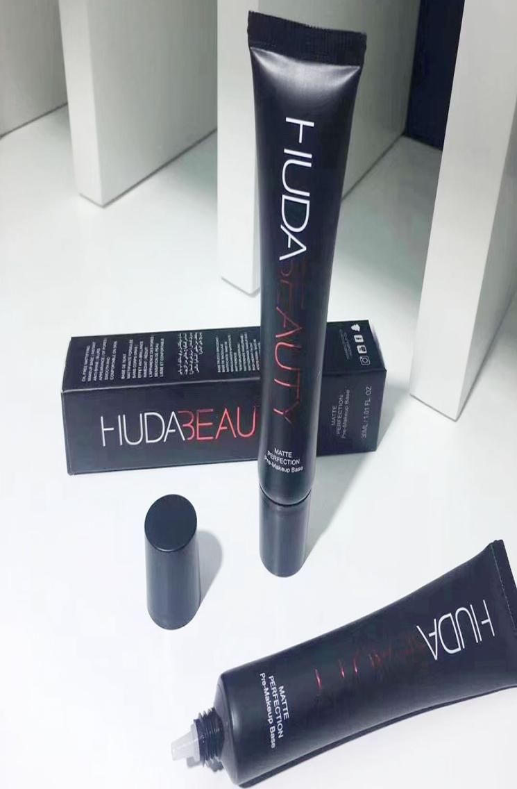 Hud PREMAKEUP BASE Primer Liquid Foundation fond de teint 30ml Moisturizer Kit Easy to Wear7099215, Sky blue
Hud PREMAKEUP BASE Primer Liquid Foundation fond de teint 30ml Moisturizer Kit Easy to Wear7099215, Sky blue