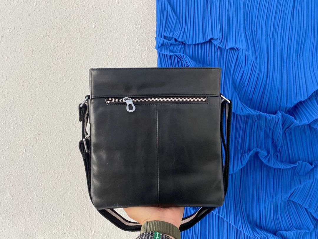 Shoulder versions Back Bag Three Messenger Bags Handbags Mens Style Work Zip Leisure Purses High-quality Outdoor Pocket Body Cross Dfbfu, Black
Shoulder versions Back Bag Three Messenger Bags Handbags Mens Style Work Zip Leisure Purses High-quality Outdoor Pocket Body Cross Dfbfu, Black