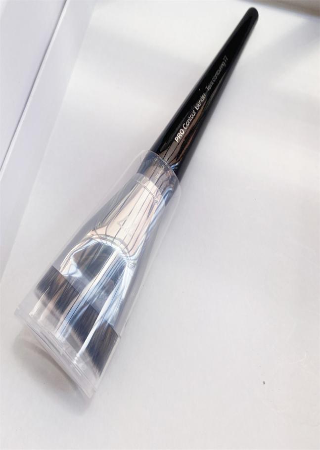 Pro Contour Blender Makeup Brush 77 Unique Foundation Contour Blend Face Beauty Cosmetics Brush Tools7090535
Pro Contour Blender Makeup Brush 77 Unique Foundation Contour Blend Face Beauty Cosmetics Brush Tools7090535