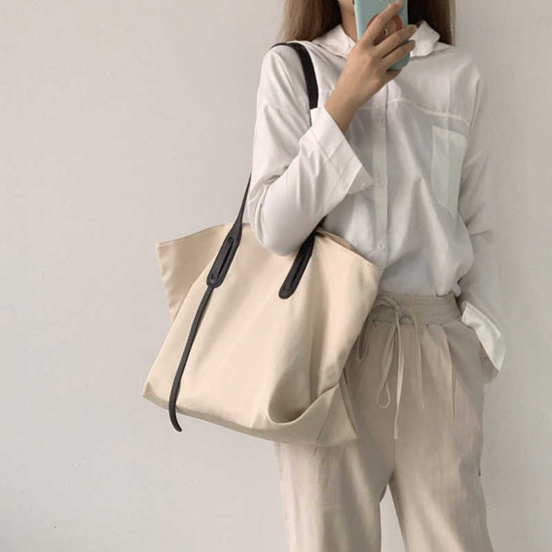 Atmosphere simple nylon canvas bag women's single shoulder bag large capacity bag black net red leisure Tote Bag versatile, Black nylon canvas bag
Atmosphere simple nylon canvas bag women's single shoulder bag large capacity bag black net red leisure Tote Bag versatile, Black nylon canvas bag