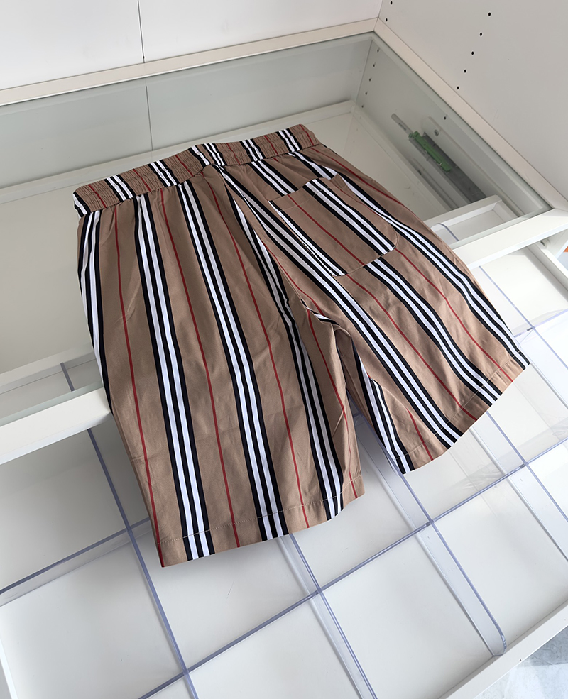 2023 Summer New Men's Beach Quick Dry Capris Luxury Brand Design Checkered Casual Shorts, Multi
2023 Summer New Men's Beach Quick Dry Capris Luxury Brand Design Checkered Casual Shorts, Multi