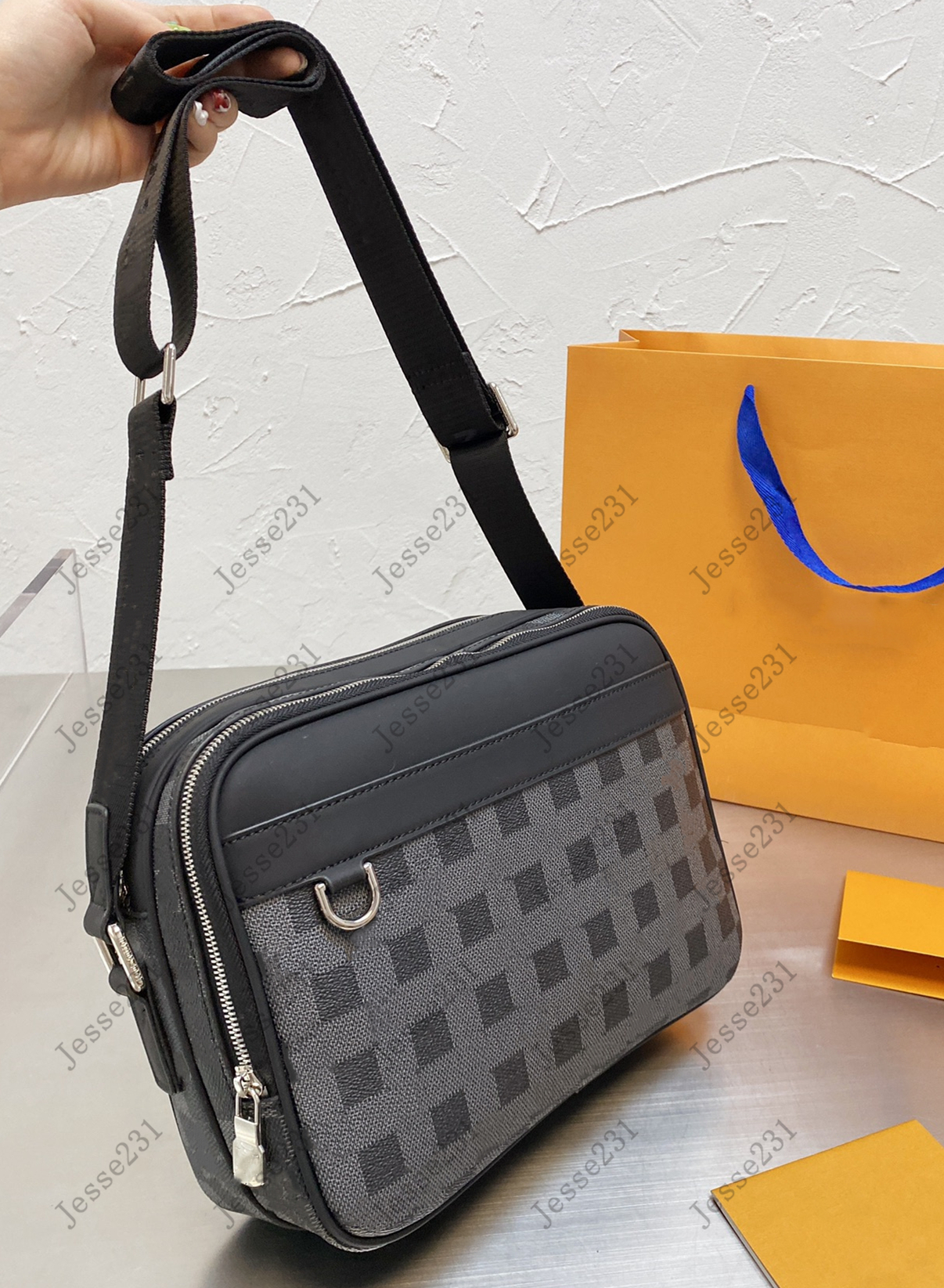 10A Genuine Leather Designer bag Men District bag handbags Women Shoulder Bag CrossBody Bag Briefcase bag Messenger tote bag backpack With Original Box 27CM, Black flower
10A Genuine Leather Designer bag Men District bag handbags Women Shoulder Bag CrossBody Bag Briefcase bag Messenger tote bag backpack With Original Box 27CM, Black flower