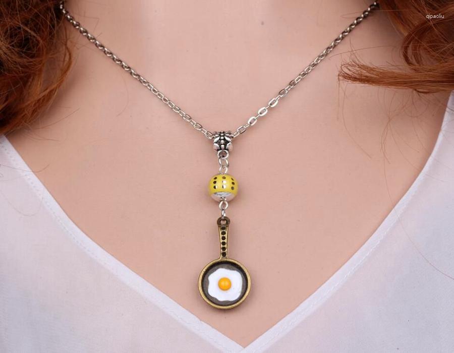Pendant Necklaces Vintage Bronze Enamel Alloy Pan With Eggs Necklace Collar Chain Statement Choker For Women Jewelry Gifts Bijoux
Pendant Necklaces Vintage Bronze Enamel Alloy Pan With Eggs Necklace Collar Chain Statement Choker For Women Jewelry Gifts Bijoux