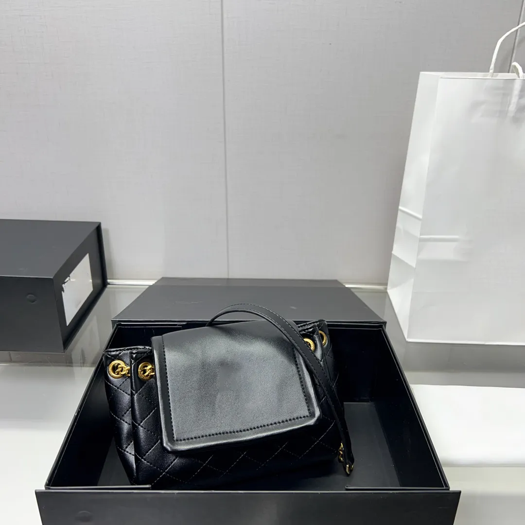 designer bag fashion women's Luxury tote bags messenger handbag Large capacity multi-color trend matching, Black
designer bag fashion women's Luxury tote bags messenger handbag Large capacity multi-color trend matching, Black