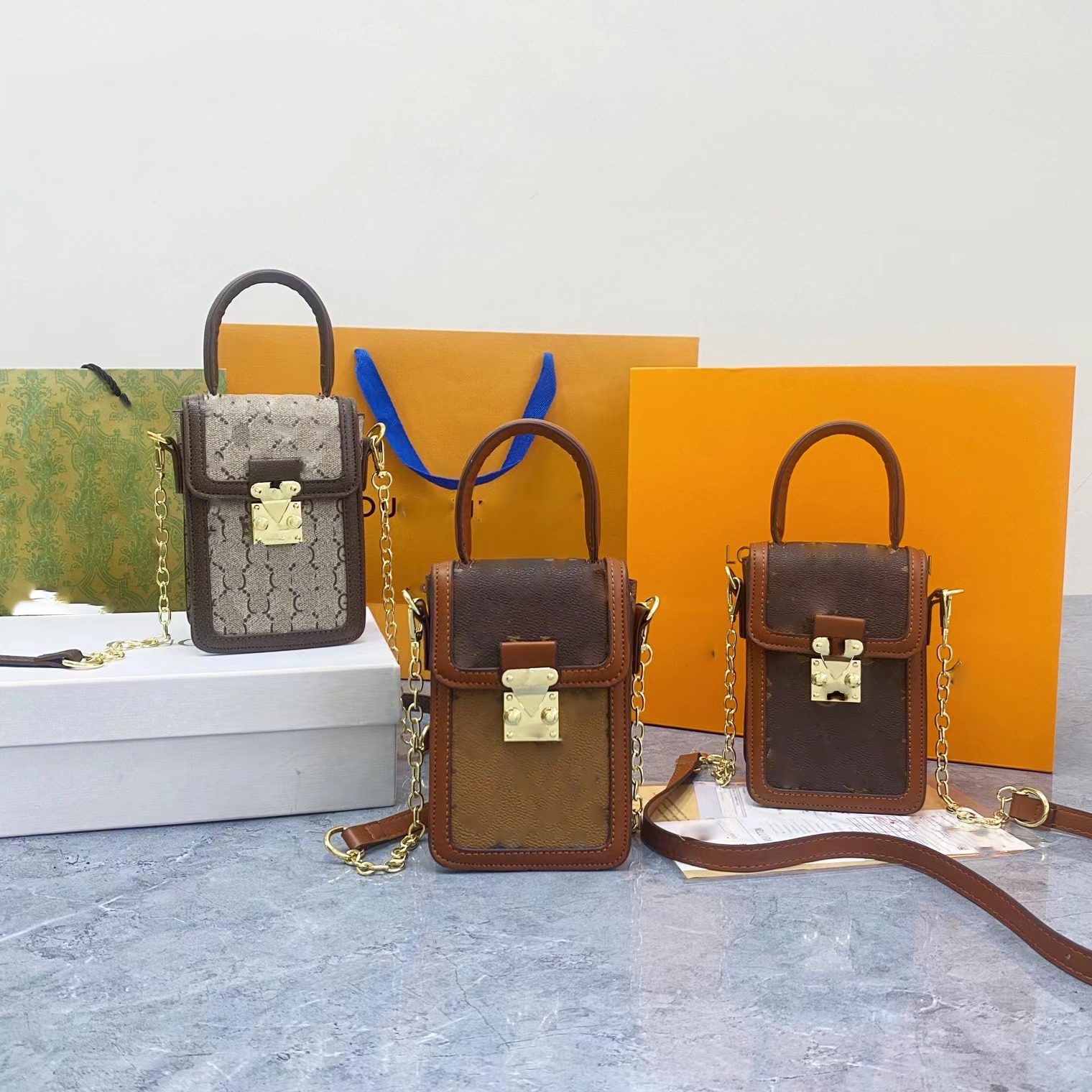 Fashion Designer Bag Small crossbody bag mobile phone bag womens purses and handbags Chain sling bag satchel bags for women High end metal buckle Genuine leather, 2g
Fashion Designer Bag Small crossbody bag mobile phone bag womens purses and handbags Chain sling bag satchel bags for women High end metal buckle Genuine leather, 2g