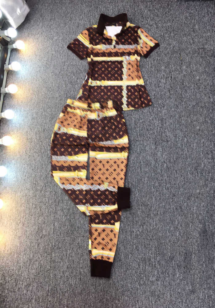 Hip Hop Womens Two Piece Pants Fabric Comfortable Print Geometric Pattern Lapel Button Short-sleeved T-shirt Slim Casual Pant Sets For Women Outfits 55
Hip Hop Womens Two Piece Pants Fabric Comfortable Print Geometric Pattern Lapel Button Short-sleeved T-shirt Slim Casual Pant Sets For Women Outfits 55