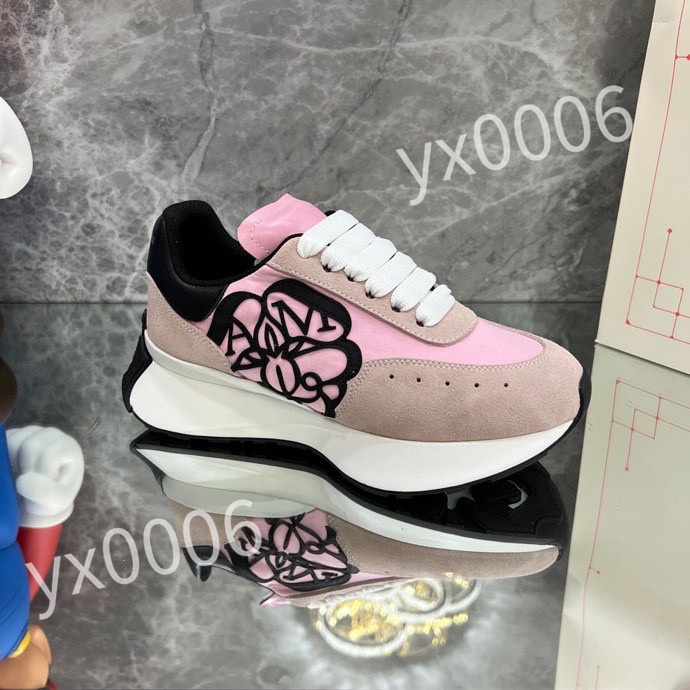 2023 new top Hot Designer men causal shoe fashion woman canvas leather lace up platform sole sneakers white black mens womens letter 35-46, 02
2023 new top Hot Designer men causal shoe fashion woman canvas leather lace up platform sole sneakers white black mens womens letter 35-46, 02