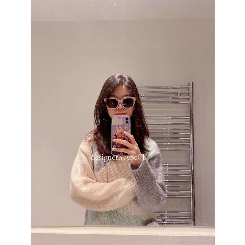 designer sunglasses2023 New Triumphal Arch Sunglasses Female Pink Box Sunglasses Blogger's Same Sunglasses
designer sunglasses2023 New Triumphal Arch Sunglasses Female Pink Box Sunglasses Blogger's Same Sunglasses