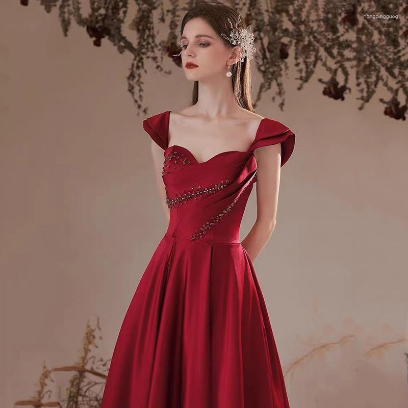 Ethnic Clothing Woman Burgundy Satin A-Line Wedding Dress Elegant Beading Blackless Lacing Up Party Formal Dresses
Ethnic Clothing Woman Burgundy Satin A-Line Wedding Dress Elegant Beading Blackless Lacing Up Party Formal Dresses