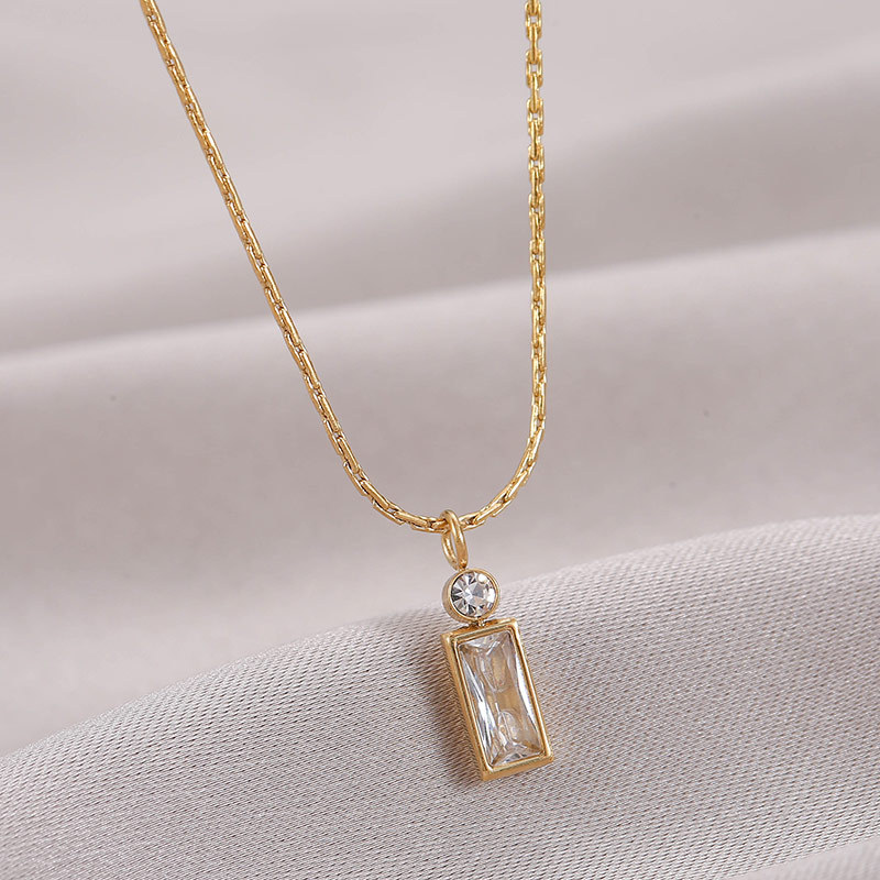 Stainless Steel Minimalist Square Pendant Korean Black Enamel Women's Gold Color Vintage Necklace Exquisite Long Jewelry Gift
Stainless Steel Minimalist Square Pendant Korean Black Enamel Women's Gold Color Vintage Necklace Exquisite Long Jewelry Gift