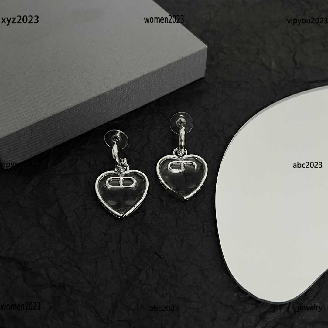 women designer earrings Metal Letter Transparent Pendant Jewelry Free shipping high quality earring new arrival #Including box
women designer earrings Metal Letter Transparent Pendant Jewelry Free shipping high quality earring new arrival #Including box