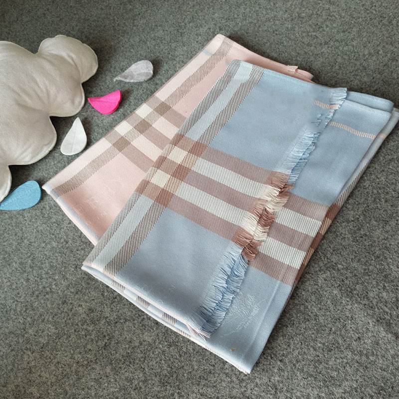 New brand scarf classic large plaid embroidery knight scarf men's and women's scarves high-grade soft wool and cotton blended scarf 180*70cm
New brand scarf classic large plaid embroidery knight scarf men's and women's scarves high-grade soft wool and cotton blended scarf 180*70cm