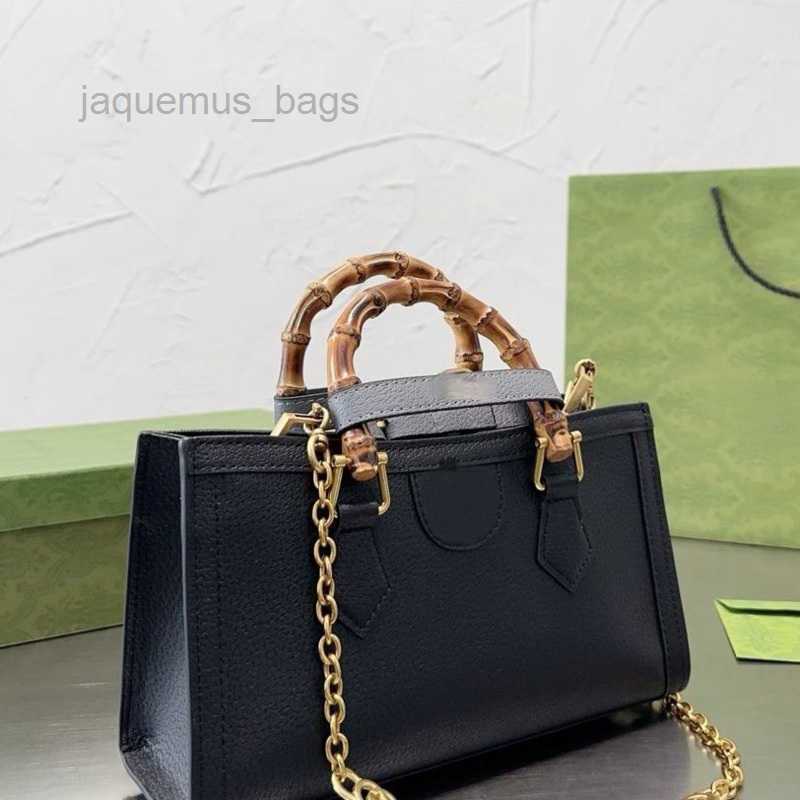 Guuccies bag Luxury leather tote bag women chain shoulder crossbody bags designer handbag fashion bamboo handle messenger purse diana tote, Reading
Guuccies bag Luxury leather tote bag women chain shoulder crossbody bags designer handbag fashion bamboo handle messenger purse diana tote, Reading