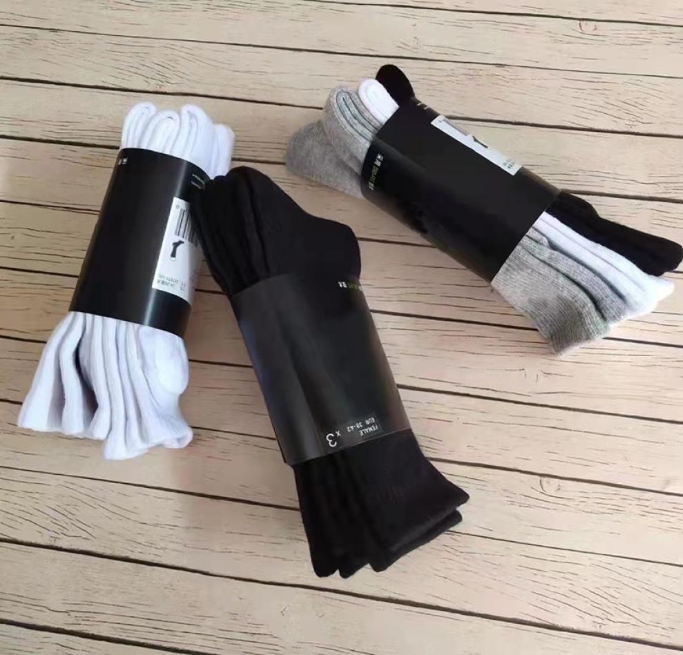 Professional Basketball Stocking socks Women Men Cotton Allmatch Classic Ankle Hook Breathable Stocking Black White Mixing Footba5209642
Professional Basketball Stocking socks Women Men Cotton Allmatch Classic Ankle Hook Breathable Stocking Black White Mixing Footba5209642