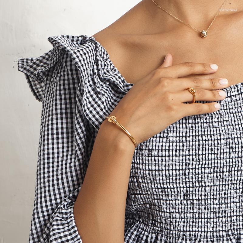 Bangle ENFASHION Interlock Bangles For Women Gold Color Fashion Jewelry 2023 Minimalist Circle Bracelets Femme Gifts Pulseras B202373 Raym22
Bangle ENFASHION Interlock Bangles For Women Gold Color Fashion Jewelry 2023 Minimalist Circle Bracelets Femme Gifts Pulseras B202373 Raym22