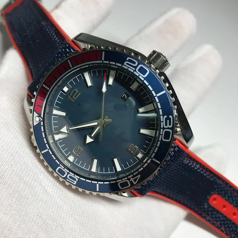 3 Styles CLASSIC Sapphire Mens Watches Red strap Automatic Movement Luxurys watch masters James bond 007 600m sports wristwatches all sub dials working
3 Styles CLASSIC Sapphire Mens Watches Red strap Automatic Movement Luxurys watch masters James bond 007 600m sports wristwatches all sub dials working