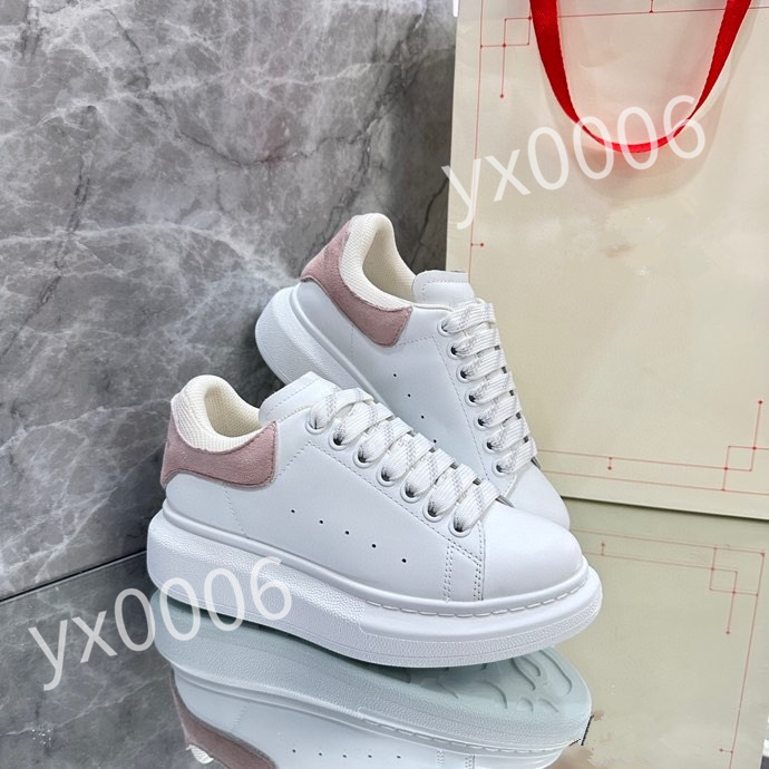 New Luxurys Designers sneaker Casual Shoe Sole White Black Leather Womens mens high-quality Flat Lace Up Trainers sneakers size 35-46, 03
New Luxurys Designers sneaker Casual Shoe Sole White Black Leather Womens mens high-quality Flat Lace Up Trainers sneakers size 35-46, 03