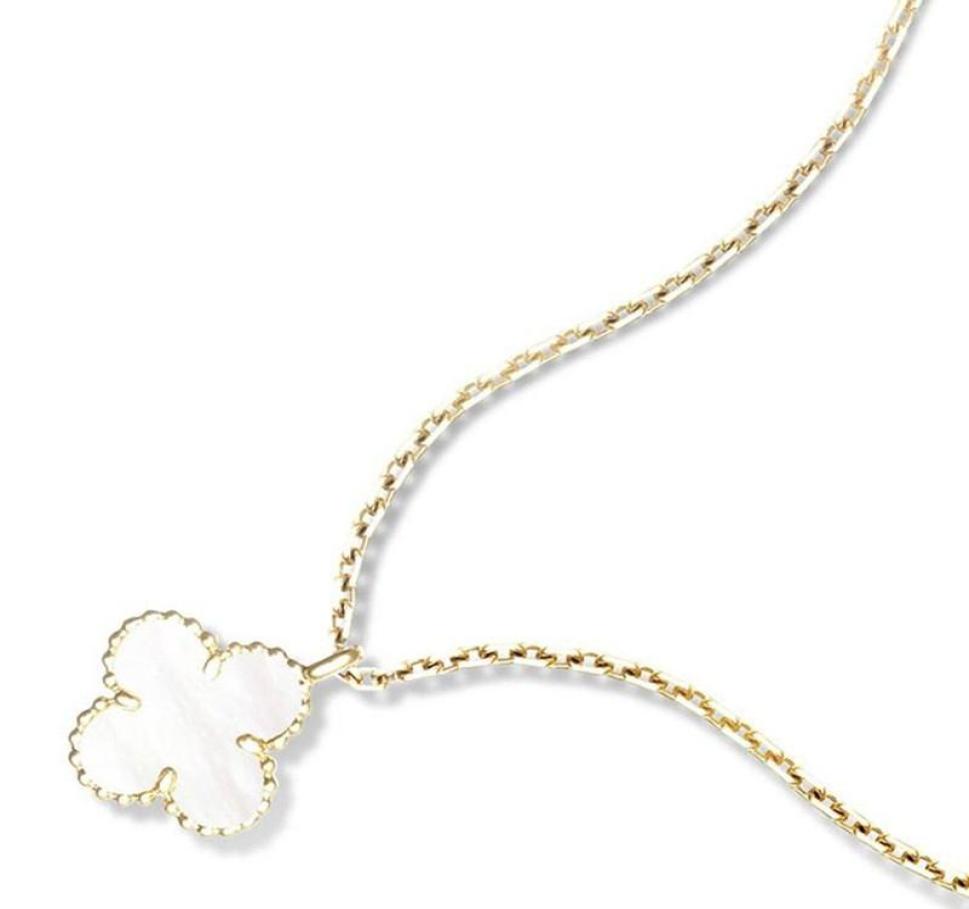 new fashion high quality designer high jewelry necklace luxury fourleaf clover pendant birthday valentine039s day gift jewelry2163642
new fashion high quality designer high jewelry necklace luxury fourleaf clover pendant birthday valentine039s day gift jewelry2163642