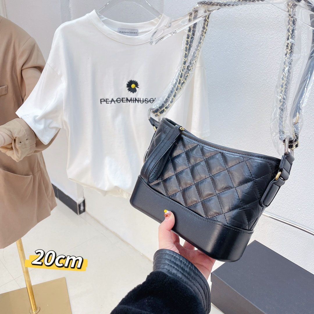 quilted handbag designer calf leather classic bag shoulder chain metal shoulder Luxury ladies bag conventional retro outdoor shopping u Eubo, Pink
quilted handbag designer calf leather classic bag shoulder chain metal shoulder Luxury ladies bag conventional retro outdoor shopping u Eubo, Pink