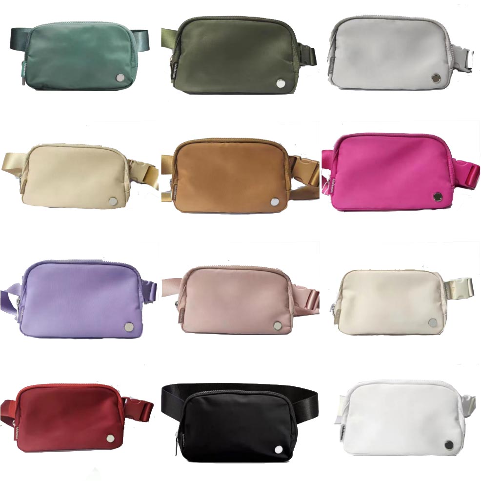 Luxury Yoga bumbag lulu Bag fanny pack Nylon Outdoor sport bum chest Handbag Womens men Handbags Wallet Shoulder lululemens everywhere Waist Bags 2L Large purse, 1#round label white logo
Luxury Yoga bumbag lulu Bag fanny pack Nylon Outdoor sport bum chest Handbag Womens men Handbags Wallet Shoulder lululemens everywhere Waist Bags 2L Large purse, 1#round label white logo