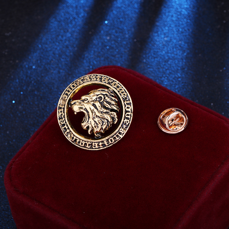 Pins Brooches Vintage Lion Head Round Animal Lapel for Men Suit Shirt Collar Badge Luxulry Jewelry Accessories Gifts 230621