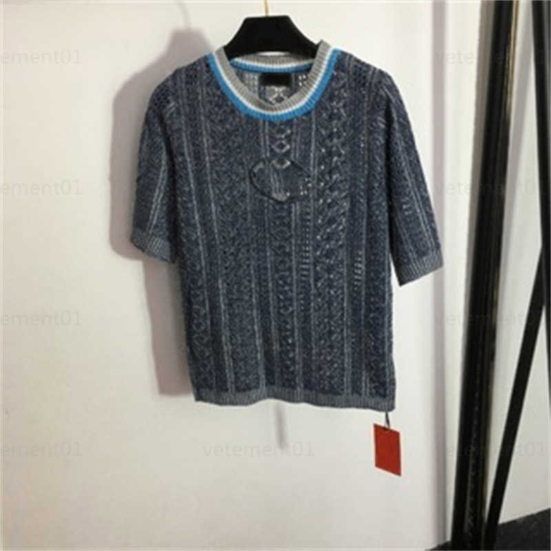 Summer Tee Shirt Womens Knits Tees Chest Logo Hollow Embroidery Sexy Chest Short-sleeved Wool Blend Knitted Shirt Designer Women Clothes
Summer Tee Shirt Womens Knits Tees Chest Logo Hollow Embroidery Sexy Chest Short-sleeved Wool Blend Knitted Shirt Designer Women Clothes