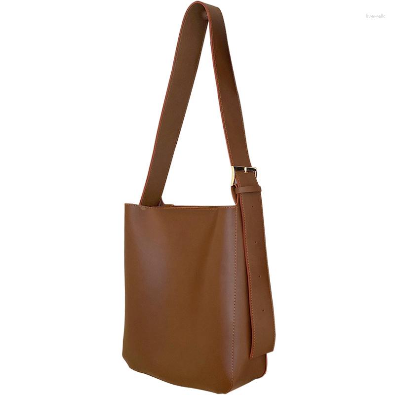 Evening Bags Spring And Autumn Chic Simple Messenger Bag Female 2023 Korean Versatile Large Capacity One Shoulder Bucket, Black inside bag
Evening Bags Spring And Autumn Chic Simple Messenger Bag Female 2023 Korean Versatile Large Capacity One Shoulder Bucket, Black inside bag