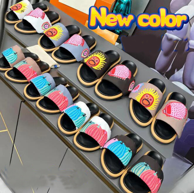 designer sandals Pool Pillow flat mules Slipper famous designer slides women shoes flip flop Padded Front Strap Slippers summer fashion slides size 35-45 35868, 22
designer sandals Pool Pillow flat mules Slipper famous designer slides women shoes flip flop Padded Front Strap Slippers summer fashion slides size 35-45 35868, 22