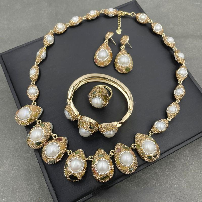 Necklace Earrings Set Exquisite Retro Jewelry European And American Four-Piece, Picture shown
Necklace Earrings Set Exquisite Retro Jewelry European And American Four-Piece, Picture shown