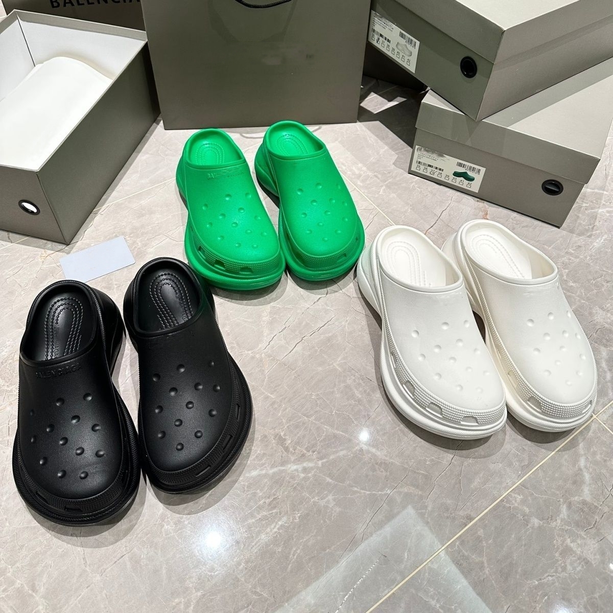 Summer Shoes Women Beach Slippers Thick Sole Elevated Slippers Hole Shoes Street Fashion Women's Slippers Beach Shoes Sandals Outdoor Home Sliders Scuffs Slider, Black
Summer Shoes Women Beach Slippers Thick Sole Elevated Slippers Hole Shoes Street Fashion Women's Slippers Beach Shoes Sandals Outdoor Home Sliders Scuffs Slider, Black