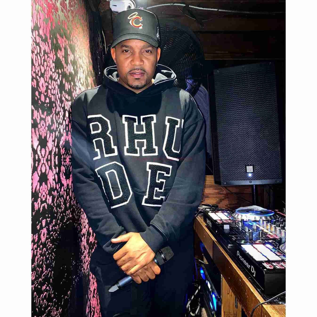 Designer Clothing Mens Sweatshirts Hoodies Rhude Chenille Patch Letter Towel Embroidery American High Street Loose Thin Hooded Sweater for Men Women Fashion Stree, Shipping fee
Designer Clothing Mens Sweatshirts Hoodies Rhude Chenille Patch Letter Towel Embroidery American High Street Loose Thin Hooded Sweater for Men Women Fashion Stree, Shipping fee