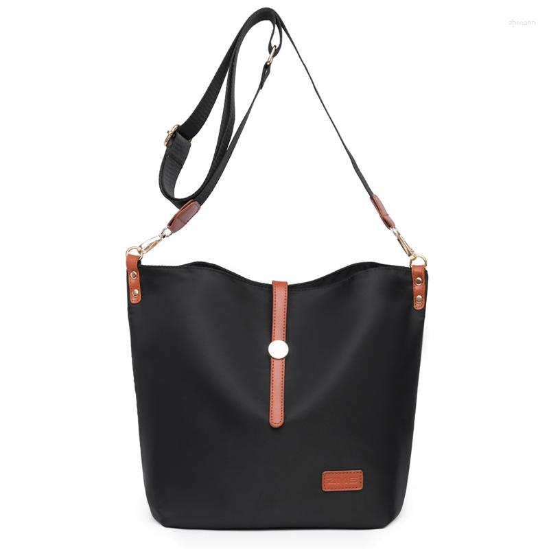 Evening Bags 2023 Fashion Women's Bag Shoulder Autumn And Winter Large Capacity Handbag Versatile Crossbody Casual Simple Design, Black
Evening Bags 2023 Fashion Women's Bag Shoulder Autumn And Winter Large Capacity Handbag Versatile Crossbody Casual Simple Design, Black