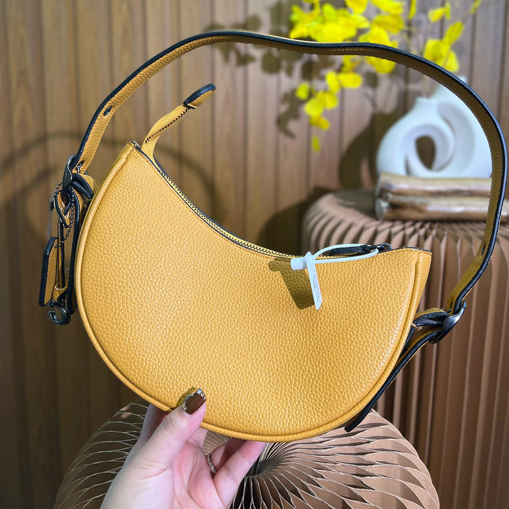 Designer Crescent Bag Mini Half Moon Handbag Letter Nano Clutch Women Chain Crossbody Genuine Leather Underarm Handbag Purse, Yellow
Designer Crescent Bag Mini Half Moon Handbag Letter Nano Clutch Women Chain Crossbody Genuine Leather Underarm Handbag Purse, Yellow