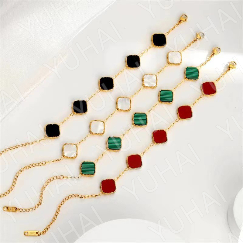 designer bracelet Classic Lucky Clover Bracelet Black agate Bracelet 18K Gold Plated Women's and Girls' Valentine's Mother's Day Engagement Jewelry
designer bracelet Classic Lucky Clover Bracelet Black agate Bracelet 18K Gold Plated Women's and Girls' Valentine's Mother's Day Engagement Jewelry