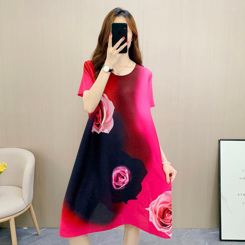 Party Dresses Summer Dress Female 2023 Print Round Neck Short Sleeve Mid Length Pleated Rose Red Slim Tops
Party Dresses Summer Dress Female 2023 Print Round Neck Short Sleeve Mid Length Pleated Rose Red Slim Tops