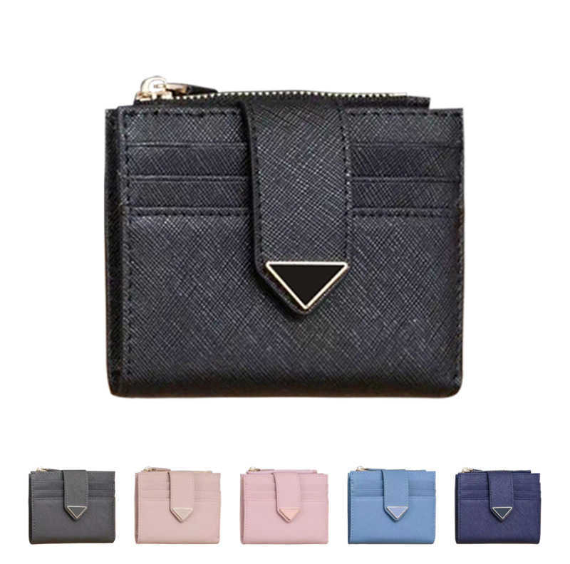 luxury Saffiano Triangle short wallets cards holder Womens mens Designer bag cardholder smooth Leather coin purses wallet card pouch Snap closure, Black
luxury Saffiano Triangle short wallets cards holder Womens mens Designer bag cardholder smooth Leather coin purses wallet card pouch Snap closure, Black
